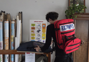 Uczniowie klasy 2a na zajciach z pierwszej pomocy